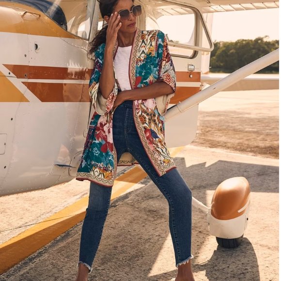 Tapestry Print Mid Length Kimono NWT - Picture 6 of 6